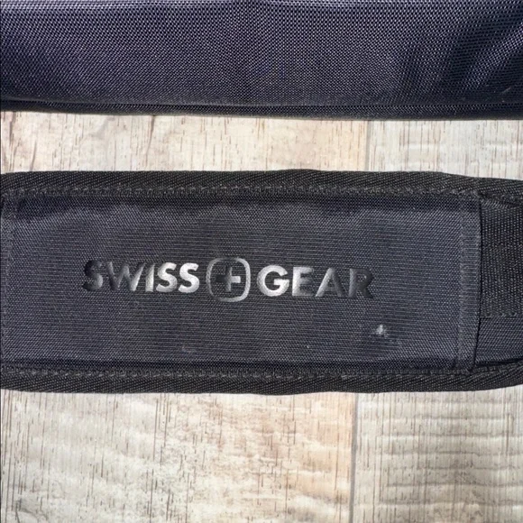 SwissGear Black Laptop Bag for Men /Women - Picture 2 of 4